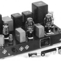 Single Ended Triode’ların Tarihçesine Kişisel Bir Bakış Bölüm II Geçen sayımızda Single Ended Triode’ların ilk ortaya çıkışından 1930′lu yıllara kadar yaşanan gelişmeleri ele almıştık. Aslına bakarsanız bu yazılarımız sadece Single Ended Triode amplifikatörlerin gelişimini değil, tüm hifi cihazlarının, dolayısıyla koskoca bir sektörün gelişimini konu alıyor. Bu yazımızda, ilk bölümde 1930′ların başına kadar geldiğimiz süreçten 2. Dünya savaşına kadar yaşanan...