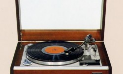 Denon/Columbia 4025 Denon/Columbia 4025 pikap. Üretim tarihi 1968 Benzer YazılarFilmler ve Makara Teypler: Knight Rider 2McIntosh MA6200Perşembe Pazarı: Dual 1009 PikapTechnics RS-6