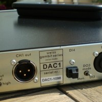 Weiss Dac1-Mk2-FW Bölüm II Birinci Bölüme Ulaşmak İçin Tıklayınız Internette gördüğünüz ama dinleme şansına sahip olmadığınız bir DAC söz konusu olduğunda işiniz biraz zorlaşıyor. Firewire bir DAC almaya karar verdiğimden Weiss’in DAC’larıyla ilgileniyordum ancak ilgilendiğim DAC’lar Türkiye’de yoktu. Bu sırada Mr Daniel Weiss imdadıma yetişti. Kendisine pek çok teknik ayrıntı sordum, yorumunu rica ettim....