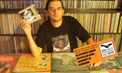 Stereo Mecmuası Sayı 19 Editörden Stereo Mecmuasının 19. sayısından içten merhabalar! Bu sayımızı aslında Eylül ayının sonunda yayınlayacaktık ama yeni yazılar gelince biraz erteledik. 21. sayımızda bu sayımıza yetiştiremediğimiz çok ayrıntılı Thorens 190/2 pikap, Xavian ve Mission hoparlörleri yazılarının yanında çok sayıda inceleme ve makale okuyacaksınız. Bu arada 20. sayımız Müzik Özel 4 olarak yayınlanacak....