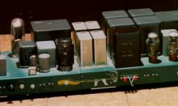 Sakuma 211 Japon tasarımcı Sakuma’nın 211/211 push-pull pre-Main amplifikatörü. İsminden anlayacağınız gibi çıkış lambaları 211 olan entegre bir amplifikatör. Benzer YazılarNakamichi 700IIScully Lathe ve WestrexStrathclyde STD305M. Resim 5Dev Ekran Televizyon