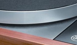 Tarihin Derinliklerinden Önemli Analog Ürünleri I Bu yazımda biraz geçmişe gidip analog tarihinin önemli ürünlerine bir bakış atacağım. Bu liste bir miktar kişisel sayılabilir. Ancak geçmişe baktığımda hep pikaplarla ilgili olan ve bu konuda devamlı araştırmalar yapan bir insan olarak listeye baktığımda büyük ölçüde “tamam olmuş” diyebiliyorum. Belki ufak tefek unuttuğum ürünler olabilir ama liste...