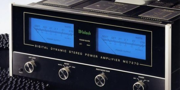 McIntosh MC7270 İlk üretim tarihi 1985. Kanal başı 270W güç üretebilen amplifikatörün ağırlığı yaklaşık 40 kilogram! Benzer YazılarWurlitzer Reklamları 6Pazartesi Eğlencesi, Plak Kapakları Faye RichmondePhilips 1975 Sayfa 10Acoustic Research AR-3a