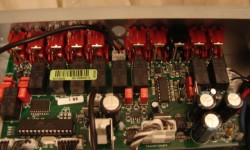 Micro Mega IA60 ve CD10 Bölüm II Birinci Bölüme Ulaşmak İçin Tıklayınız Firmanın yüklendiği bir başka sorumluluk ise eski Micro Mega’ların servise alınması işlemiydi. Bunu sanıyorum servis anlamında karşılıksız ama malzeme anlamında ücret karşılığı yapmaya hazır olan Micro Mega böylece müritlerinden de özür dileyecekti Ürünün Türkiye’ye geleceğini öğrendiğim gün takibe başladım ve geldiği gün hemen 2 ürününü...