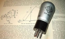 Windows kullanicilari CTRL+F tusu ile rahatca arama yaparak ilintili kodlara daha rahat ulasabilirler. Kullanicilarin dikkatini ceken bir sey olmustur mutlaka, zaman zaman amplinizin veya kullanim kilavuzlari uzerindeki kodlar ile lambalarinizin uzerindeki kodlar farkli olabilir. Farkli ulkelerdeki ureticiler kendi sistemlerine gore kodlama yapmaktadirlar. Asagidaki kod listesi umarim bu nokta da isinize...