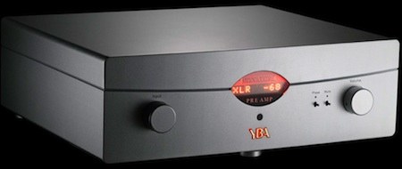 YBA, Çin firması Shenzhen Shanling Digital ile ortak ürün geliştirme kararını 2009 yılında almıştı. Bugünlerde bu işbirliği ile ortaya çıkan ürünler meraklılara sunuluyor. YBA firmasının patronu Yves-Bernard André yeni ürünleri Passion, Heritage ve Design serilerini duyurdu. Her seri içerisinde bir ampli ve CD çalar bulunuyor. Signature serisinde özel bir pre-ampli...
