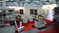 TTAF @ Munich High End 2012 Daha fazlası için tıklayınız Daha fazla Bilgi için; Kavaklı Mah. İstanbul Cad. No:21 Beylikdüzü / İstanbul / TÜRKİYE Tel: +90 212 855 82 20 (10 line) Fax: +90 212 855 82 21 http://www.ttafshop.com Benzer YazılarRuss Andrews AC-12Raal'dan Yeni SürücülerCalyx DACBowers & Wilkins - Zeppelin Air