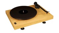 Audio AVM: SOTA Türkiye’de… MOONBEAM™ PIKAP NEDEN BU KADAR ÖZELDİR ? Herhangi bir pikabın görevi basitçe bir plağı kesin bir hızda ve hiç dış titreşim ve gurultu olmaksızın çevirmektir. Plak çalma işlemi sırasında, pikabın her parçası iç ve diş etkenler tarafından oluşan titreşimlere maruz kalır. Size en yakın müzikal deneyimi getirme hedefine ulaşmak için,...